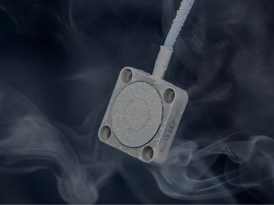峻茂耐低温环氧树脂胶用于车规件粘接密封填充导热