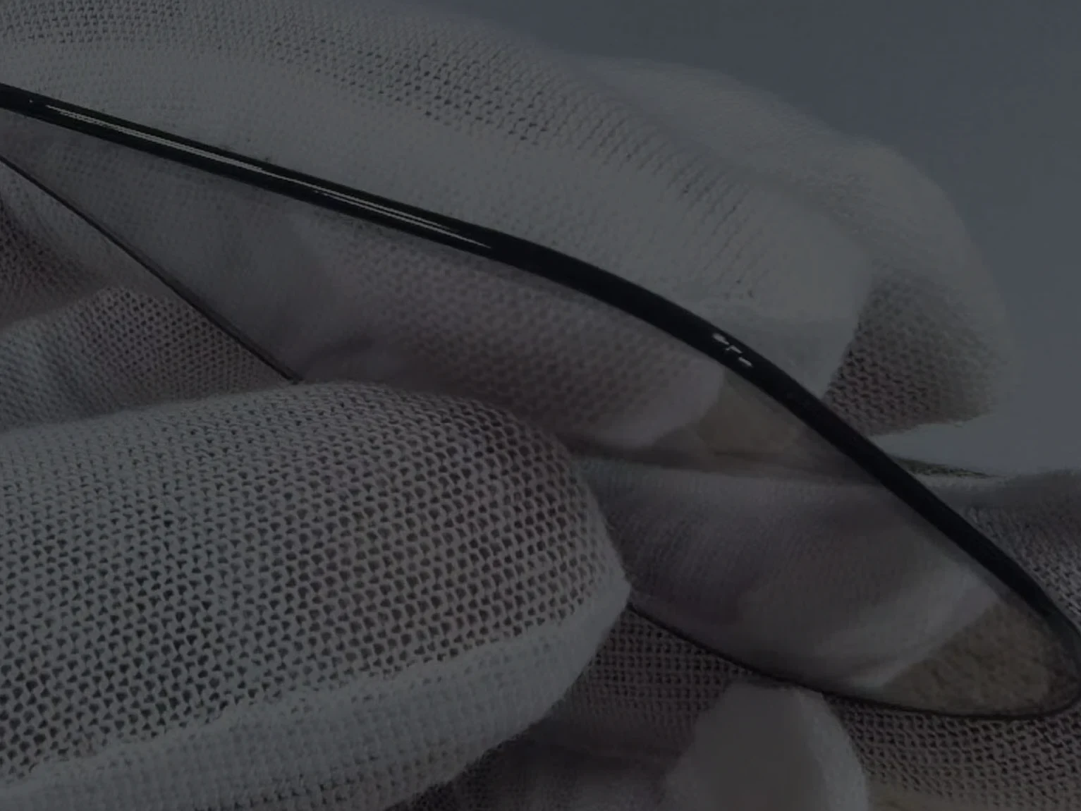 SCITEO black UV-curing adhesive for optical lens packaging, filling, light-shielding and confidentiality