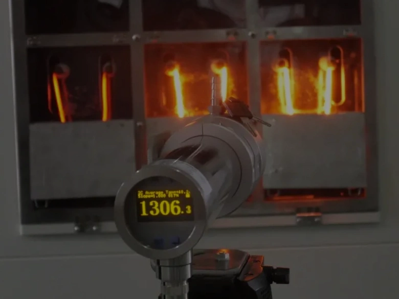 峻茂SC610进行高温极限测试耐高温大于1000 °C